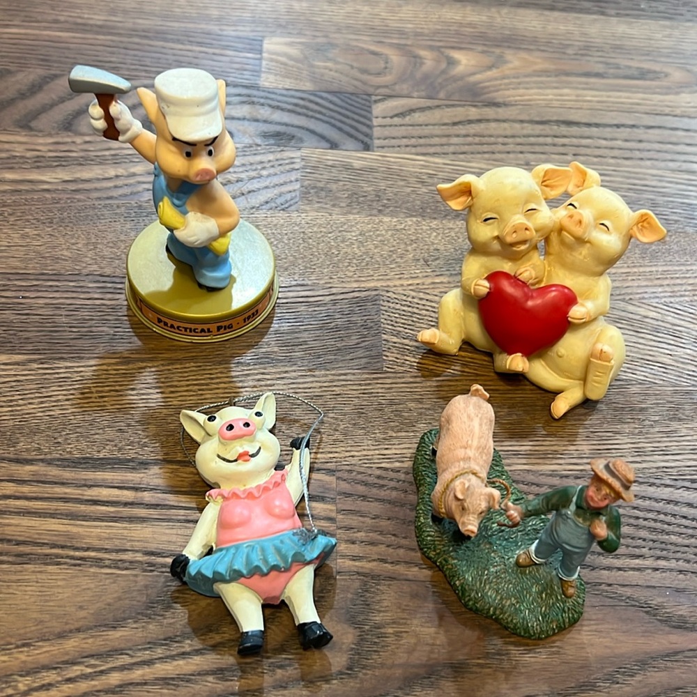 Piggie trinkets and ornament
